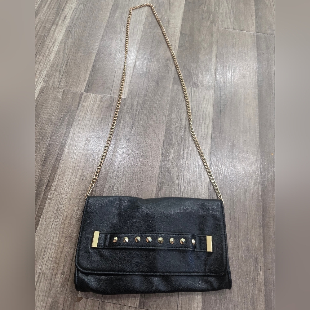 Steve Madden Y2K Black Shoulder Bag Clutch Gold Chain Wristlet Studs Classy Glam